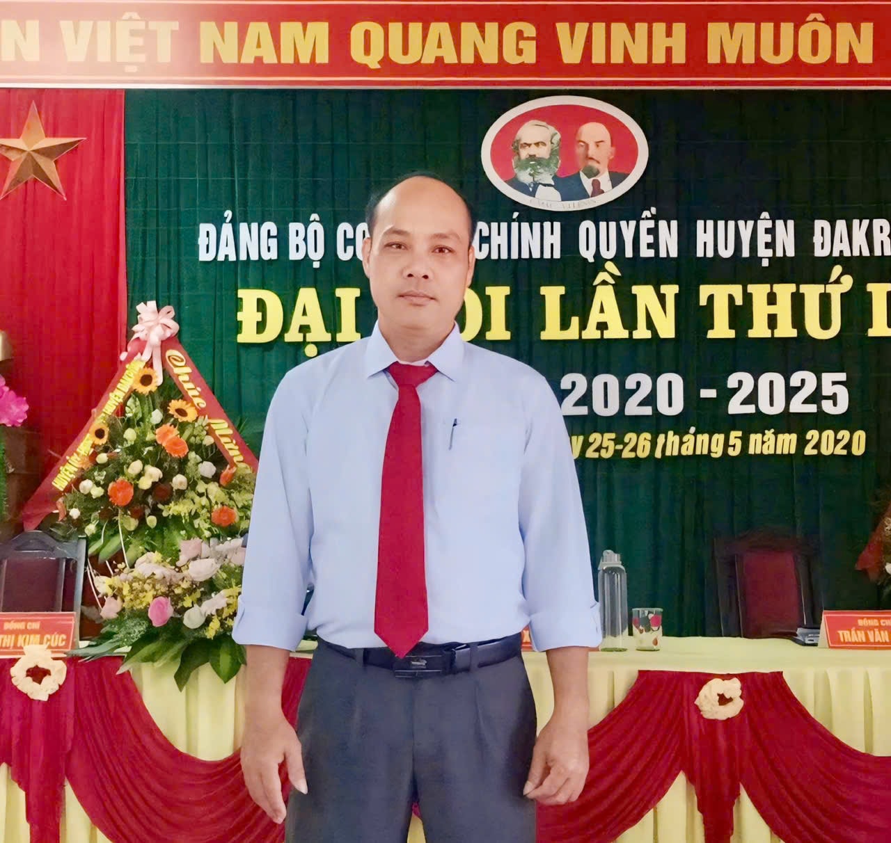 Bí thư đảng ủy xã Ba Lòng Trần Văn Chạy. Ảnh: H.Phong