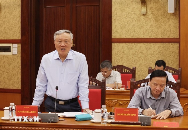 Ủy viên Bộ Chính trị, Phó Thủ tướng Thường trực Nguyễn Hòa Bình, Phó Trưởng ban Chỉ đạo phát biểu. (Ảnh: Lâm Khánh/TTXVN) ttxvn-bcd-cai-cach-tu-phap-trung-uong-2.jpg