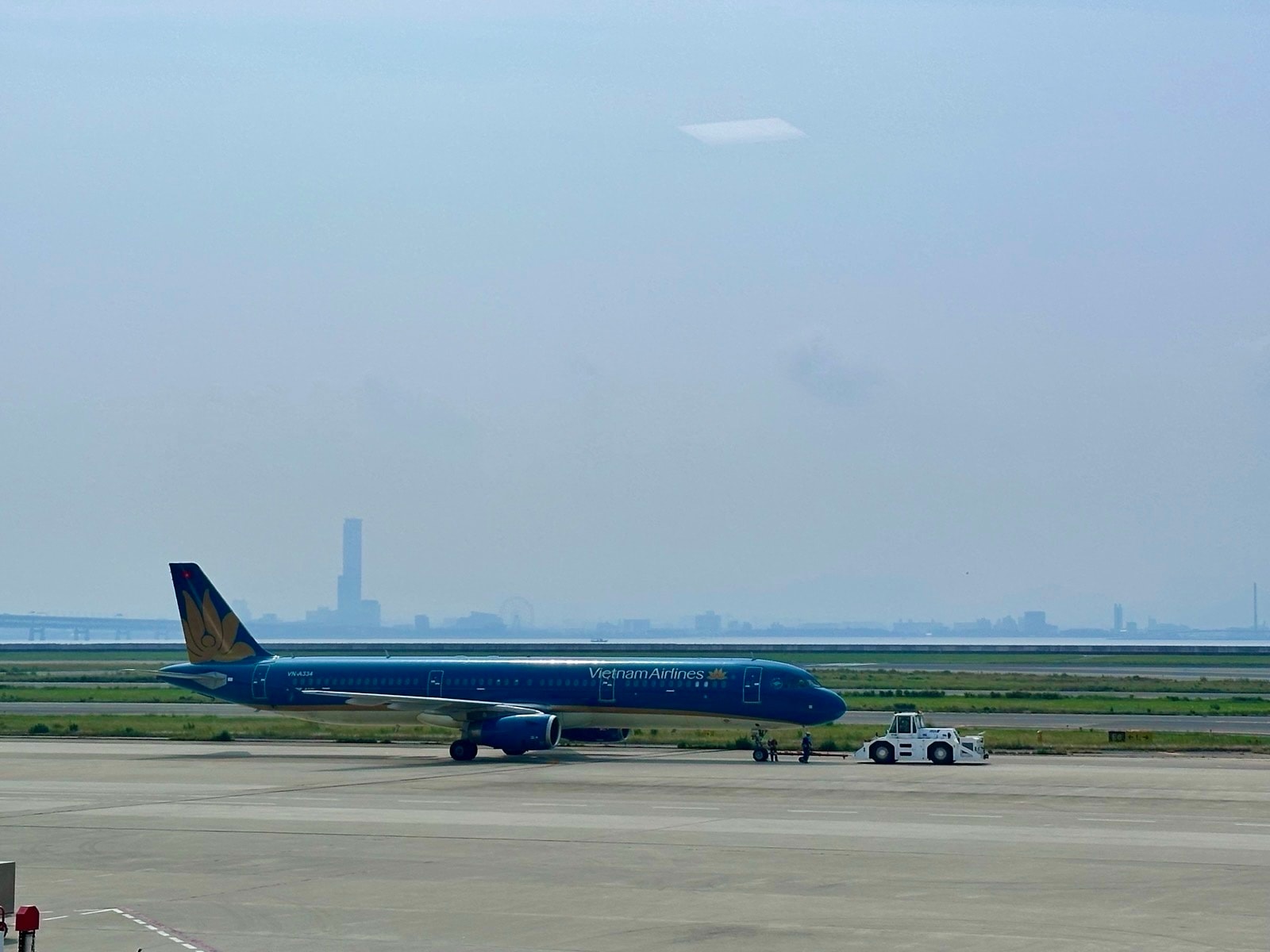 Ảnh 5- Sau 30 năm, Vietnam Airlines đã thực hiện hơn 100 nghìn chuyến bay giữa Việt Nam và Nhật Bản. Ảnh VNA