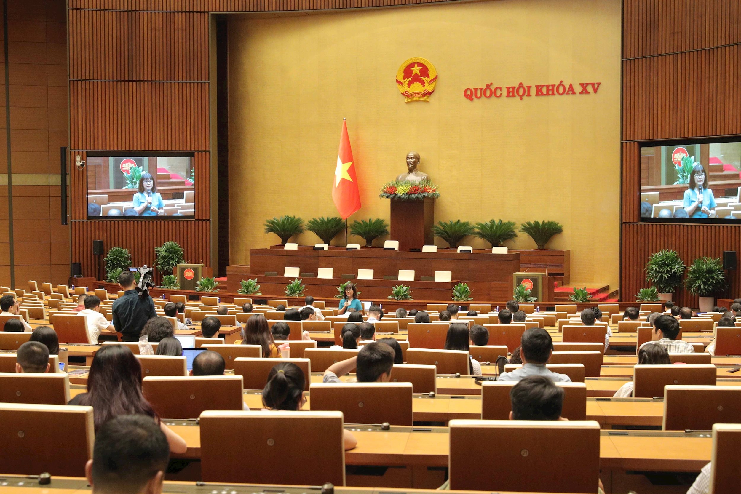 Toàn cảnh 1
