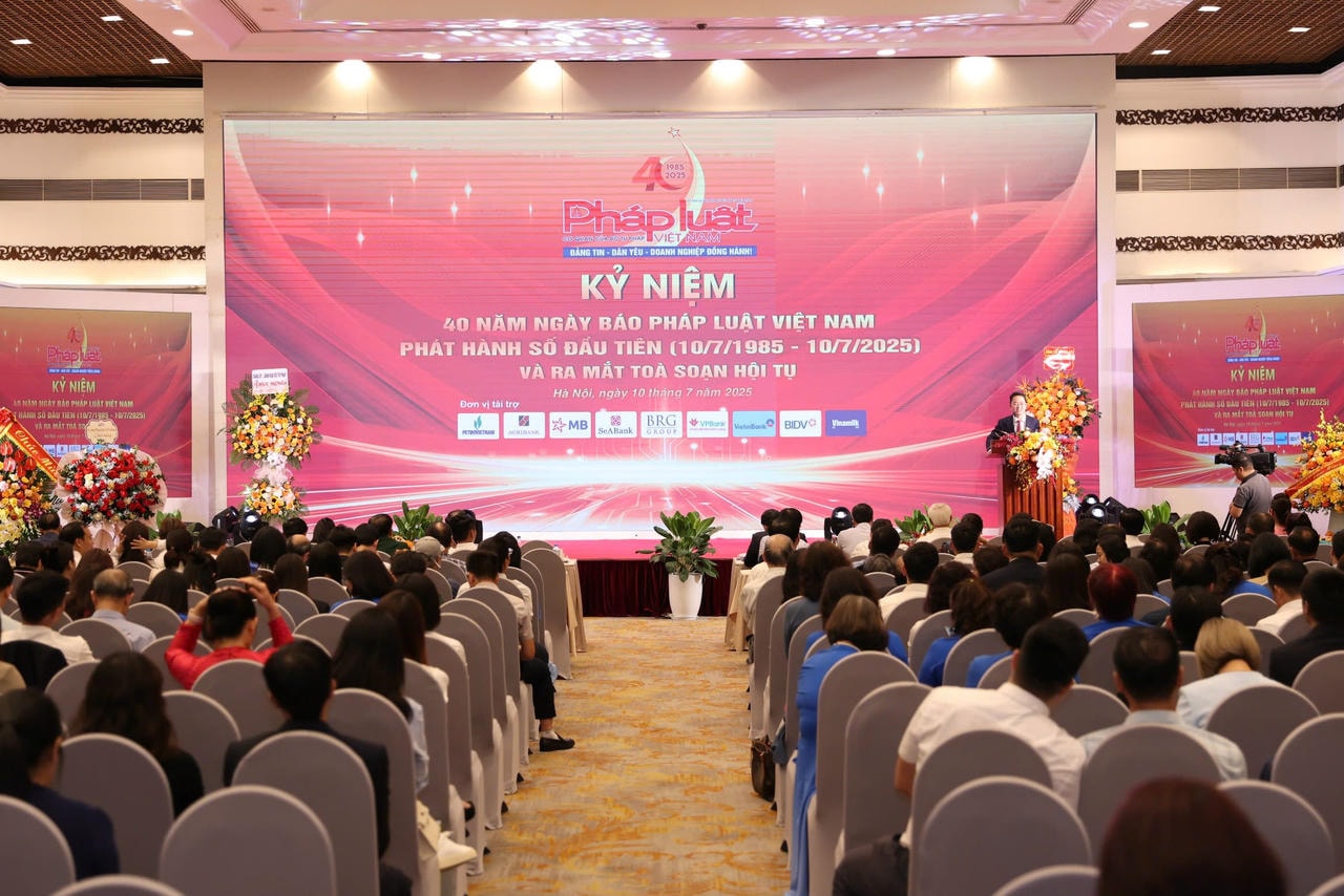 Kỷ niệm 40 năm ngày Báo Pháp luật Việt Nam phát hành số đầu tiên và ra mắt tòa soạn hội tụ