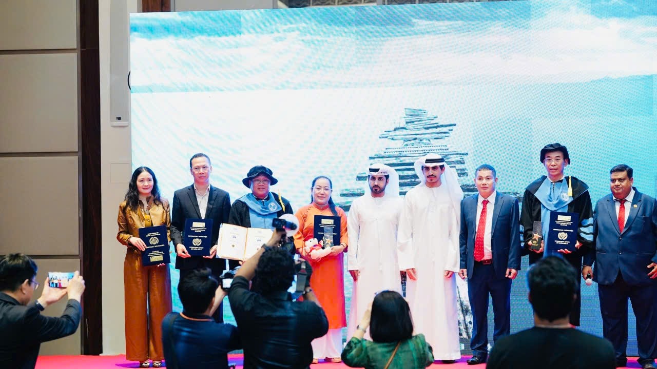 Kỹ sư Võ Thị Ngọc nhận giải thưởng khoa học xuất sắc toàn cầu năm 2024 tại Dubai