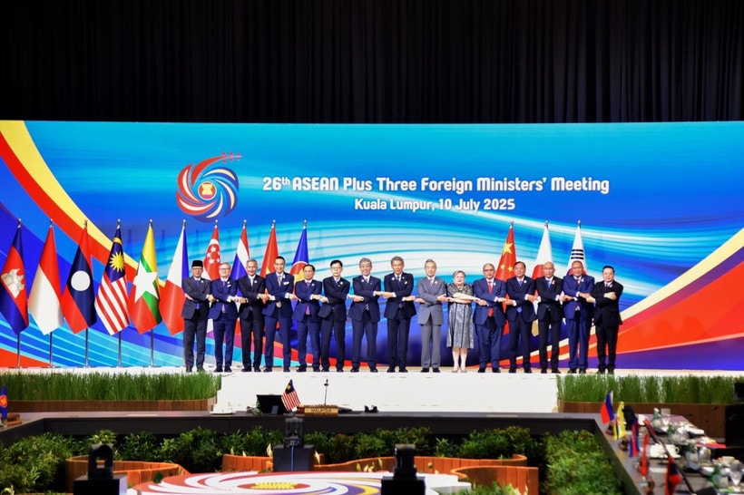 Delegates at the 26th ASEAN Plus Three Foreign Ministers’ Meeting. (Photo: VNA)