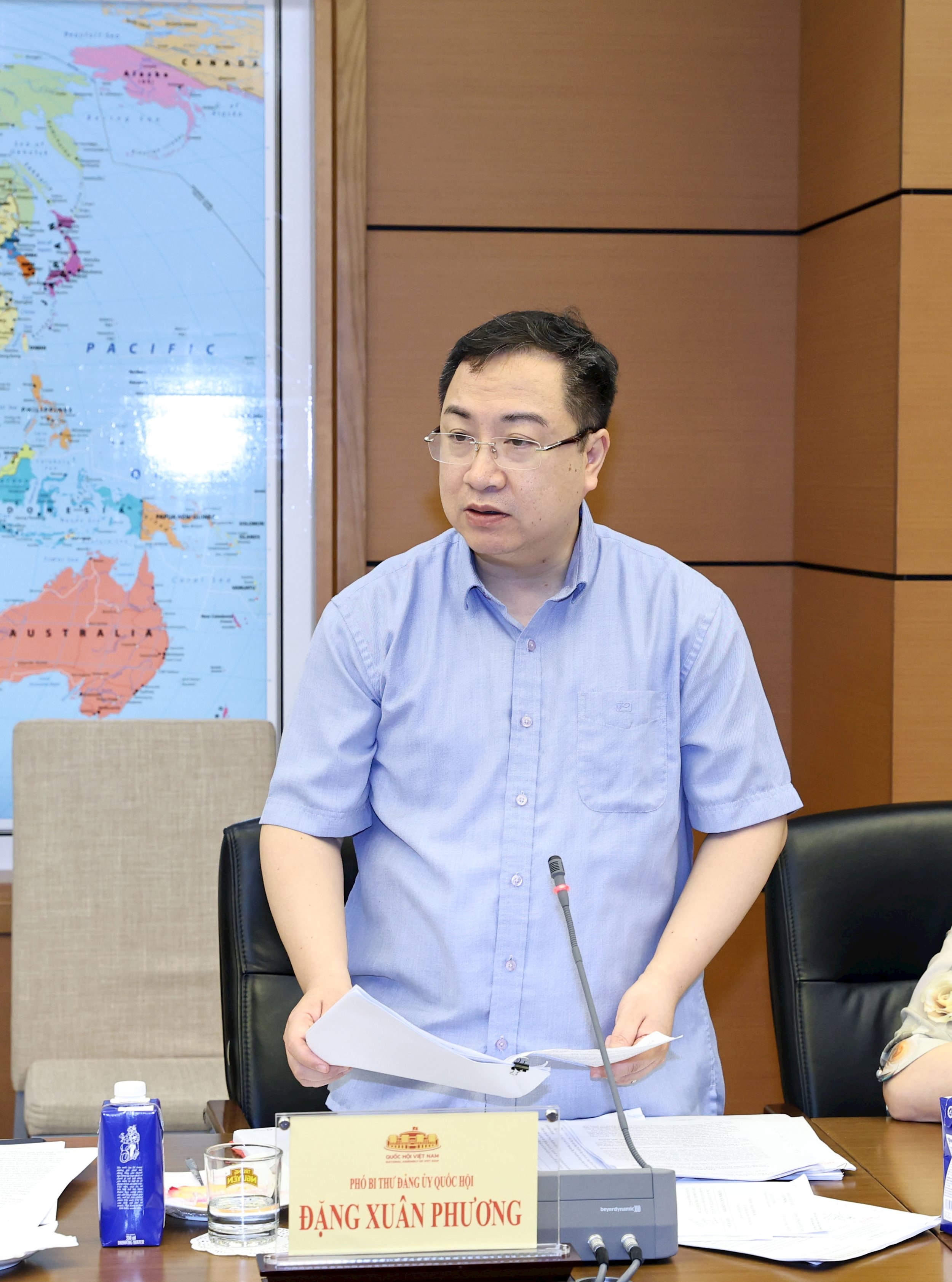 Phó Bí thư Đảng ủy Quốc hội Đặng Xuân Phương phát biểu
