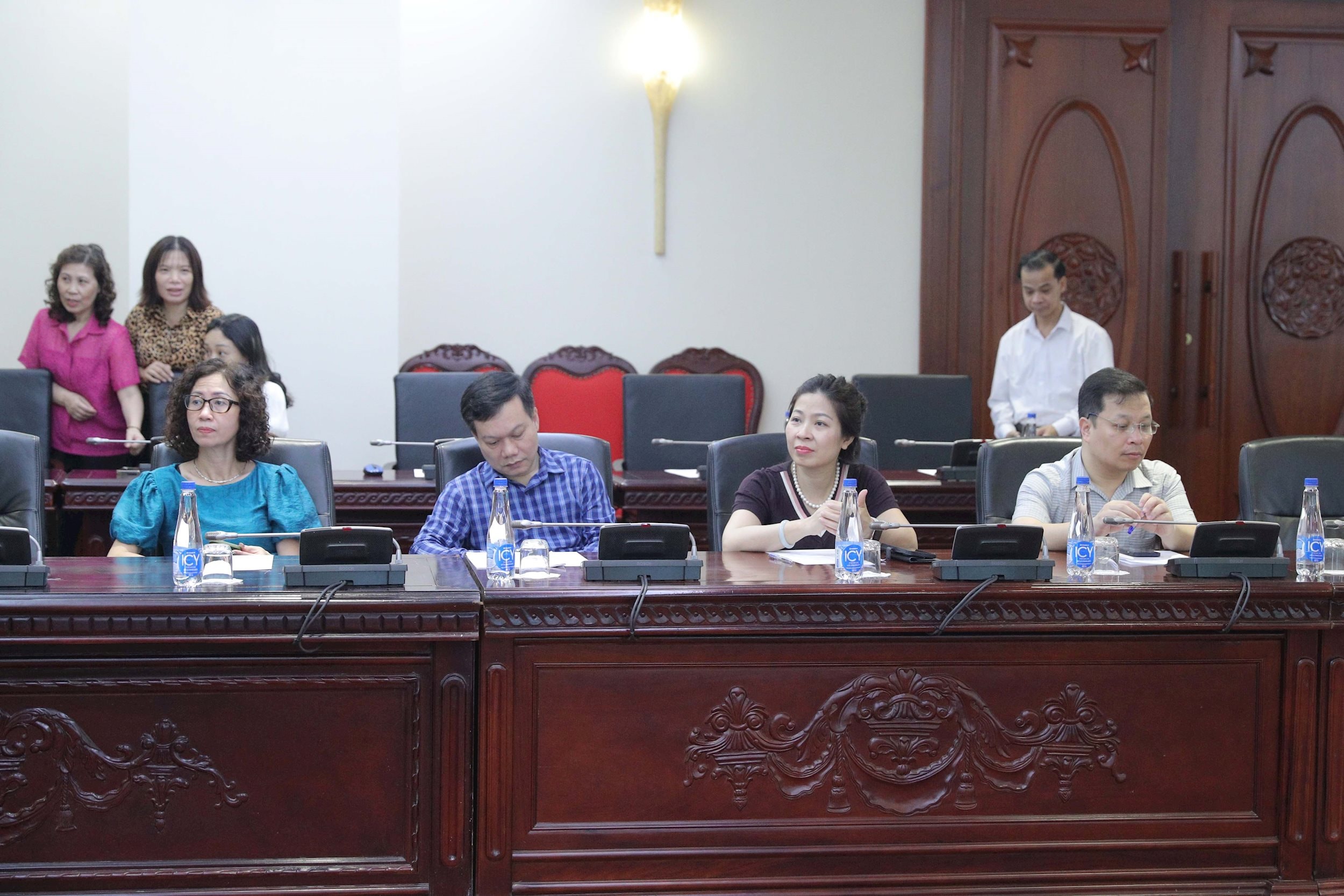 Các đại biểu dự
