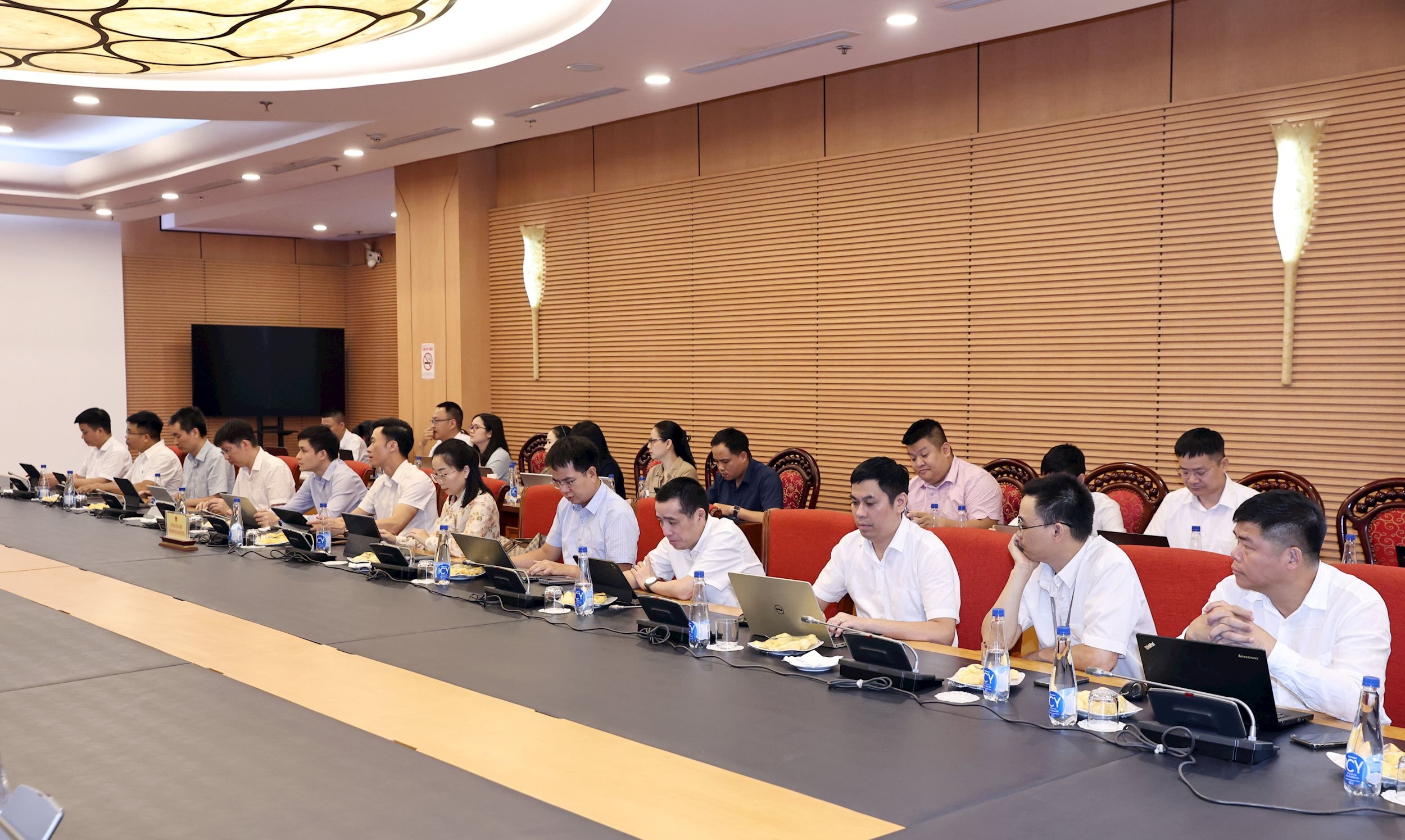 Các đại biểu tham dự Hội nghị (1)