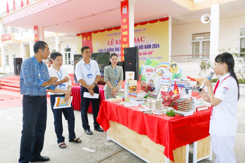 góp phần xây dựng một xã hội học tập thực chất, nơi mọi người có cơ hội phát triển toàn diện, không ngừng học hỏi và đóng góp vào sự phát triển kinh tế - xã hội bền vững của tỉnh. Ảnh Thu Hằng