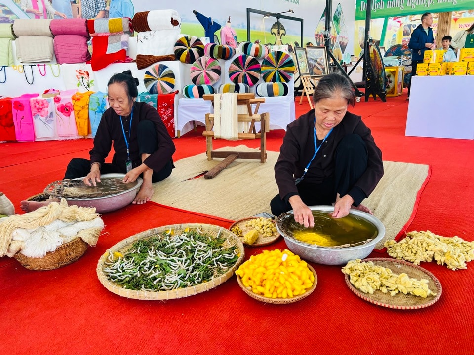 lang-nghe-1-1733231715001775497799.jpeg