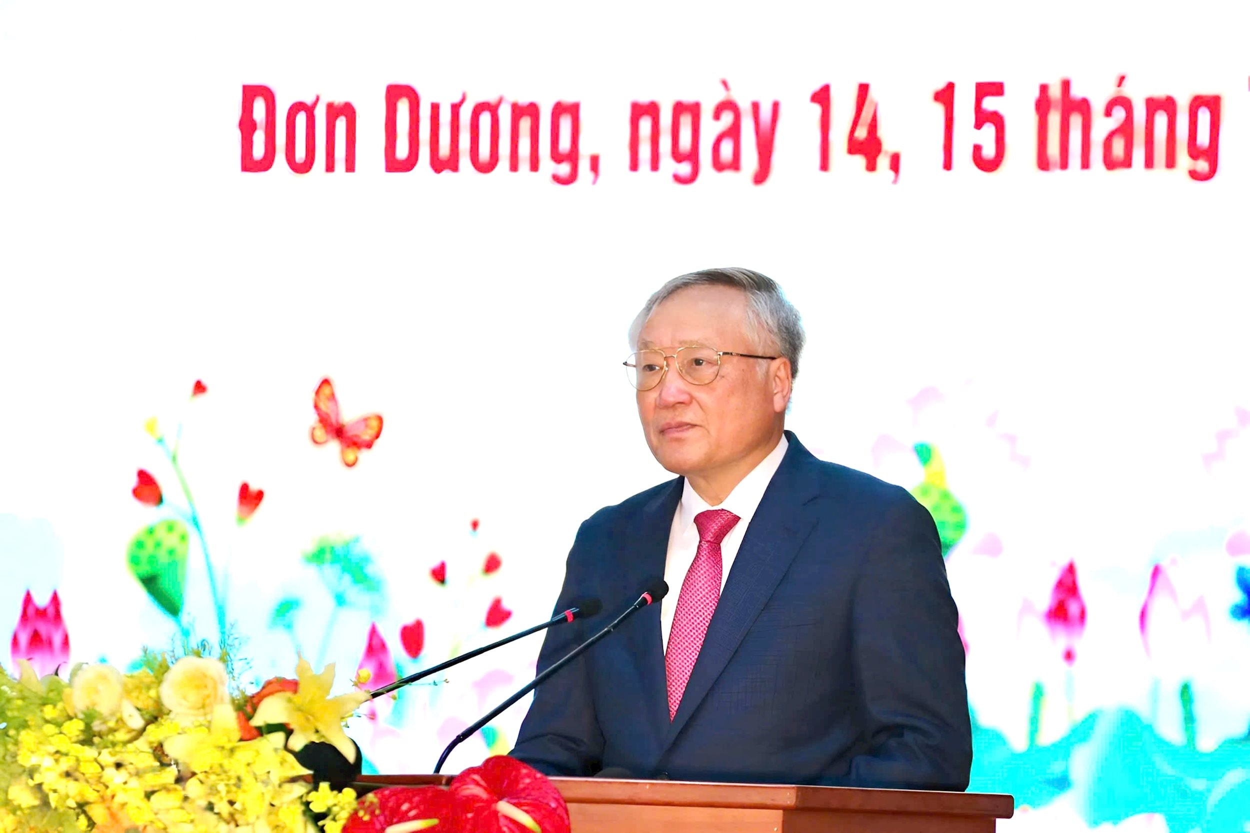 Phó Thủ tướng Thường trực Chính phủ Nguyễn Hòa Bình phát biểu tại Đại hội