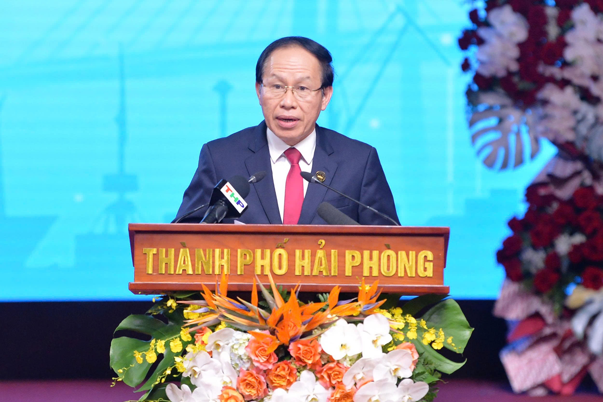 Bí thư Thành ủy, Trưởng đoàn ĐBQH TP. Hải Phòng Lê Tiến Châu phát biểu