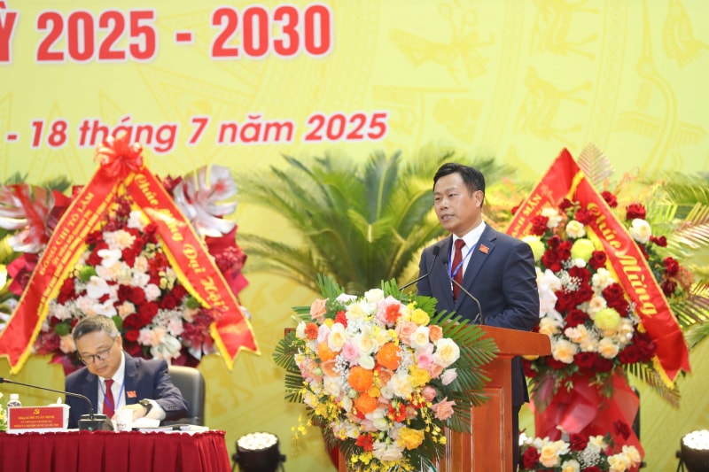 0vnu_giam_doc_dhqghn_le_quan_3-1752827949407.jpg