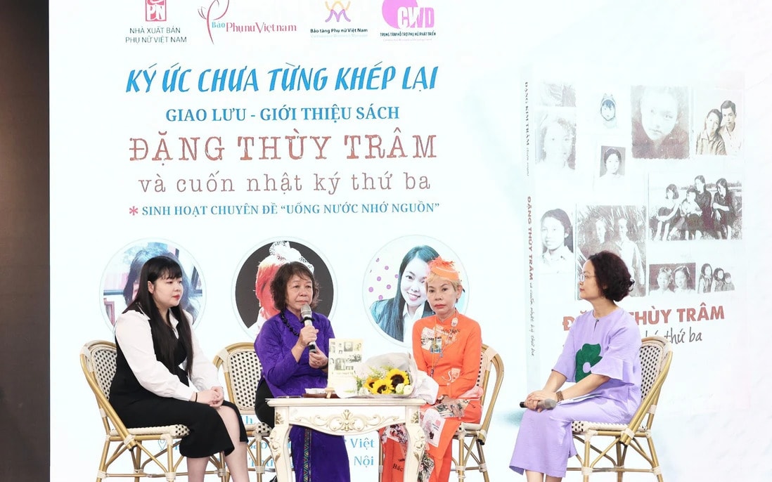 dien-gia-chia-se-cam-nhan-ve-cuon-sach.jpg