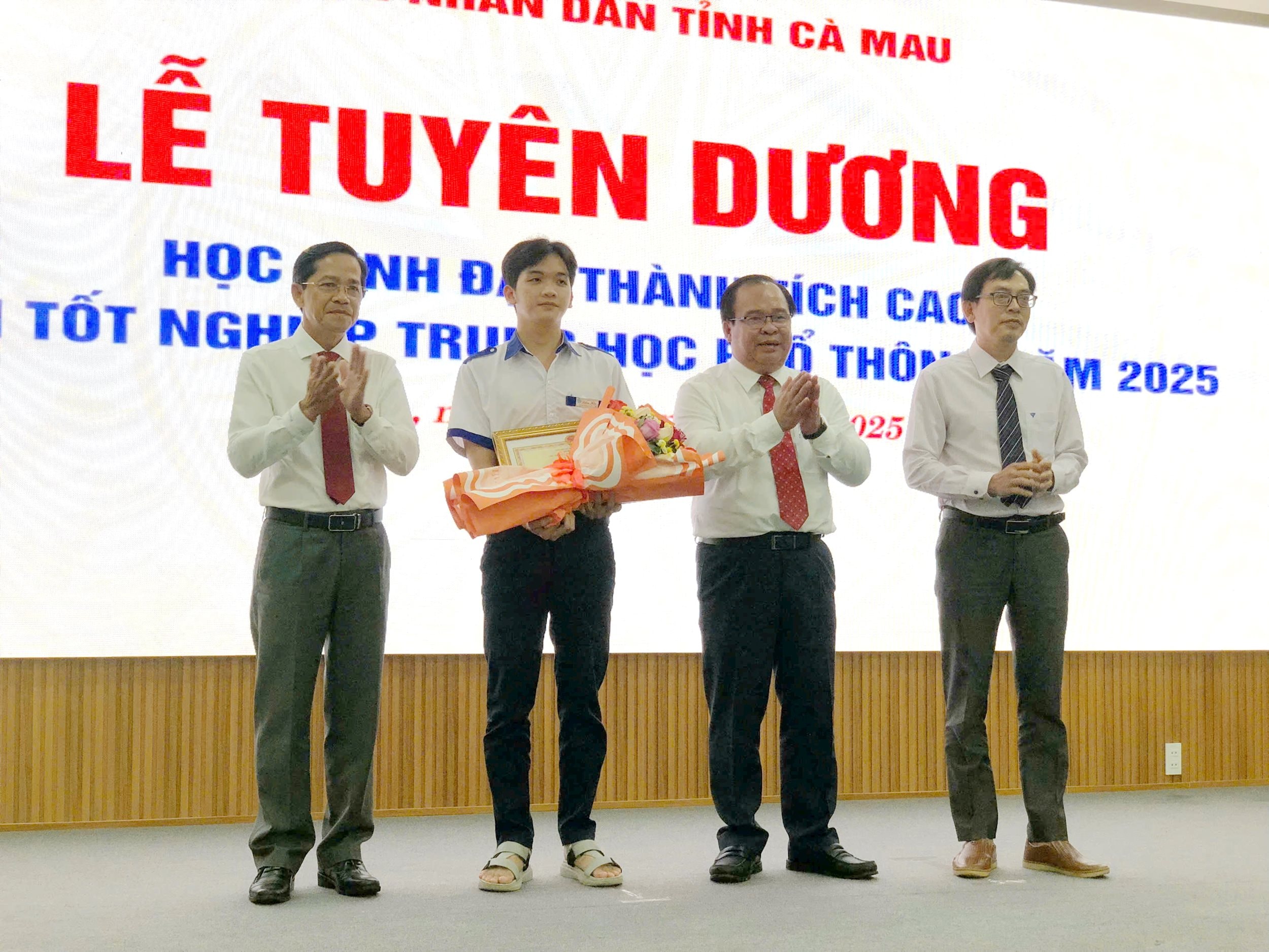 Khen thưởng 1