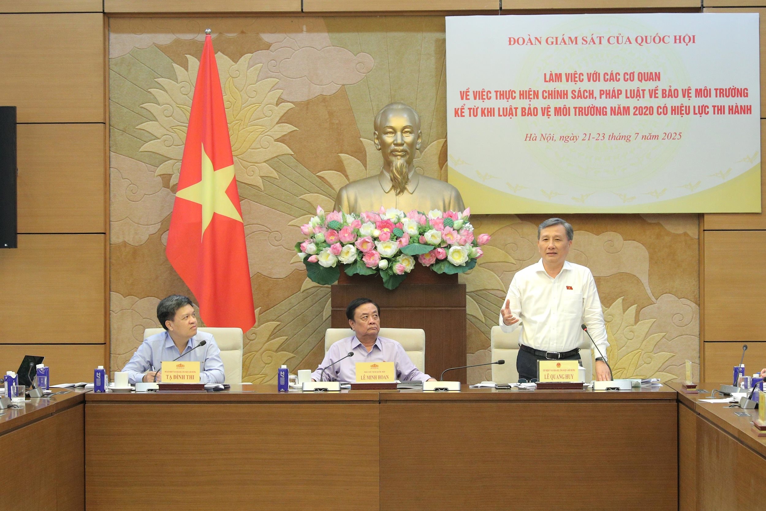 Chủ nhiệm Ủy ban Khoa học, Công nghệ và Môi trường Lê Quang Huy