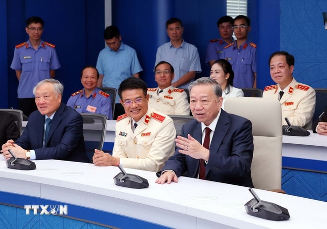 Tổng Bí thư Tô Lâm phát biểu tại Trung tâm điều hành ngành Kiểm sát Nhân dân. (Ảnh: Phạm Kiên/TTXVN) ttxvn-2107-tong-bi-thu-vien-kiem-sat-12.jpg
