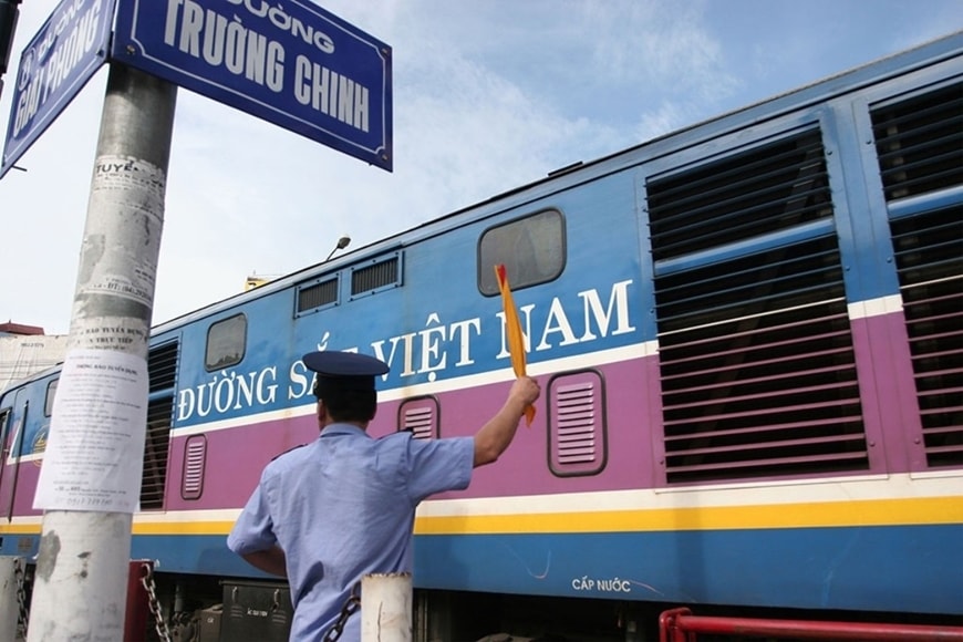 Bộ Xây dựng yêu cầu Cục Đường sắt Việt Nam nghiêm ngặt chế độ tuần tra, chốt gác