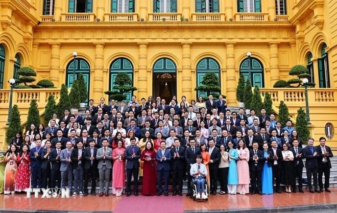 ttxvn-pho-chu-tich-nuoc-gap-mat-dai-bieu-du-dien-dan-tri-thuc-tre-viet-nam-toan-cau-lan-thu-6-2107-3.jpg
