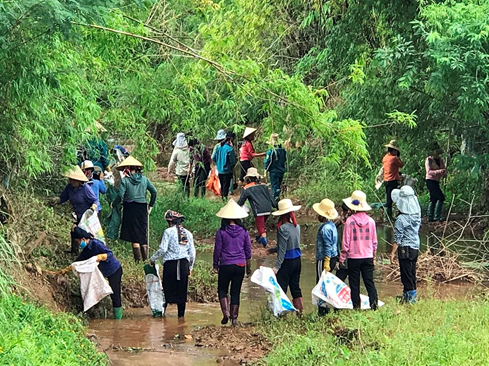 Bảo vệ nguồn nước, không xả rác ra sông, suối, ao hồ, hạn chế sử dụng túi ni lông, chất thải nhựa