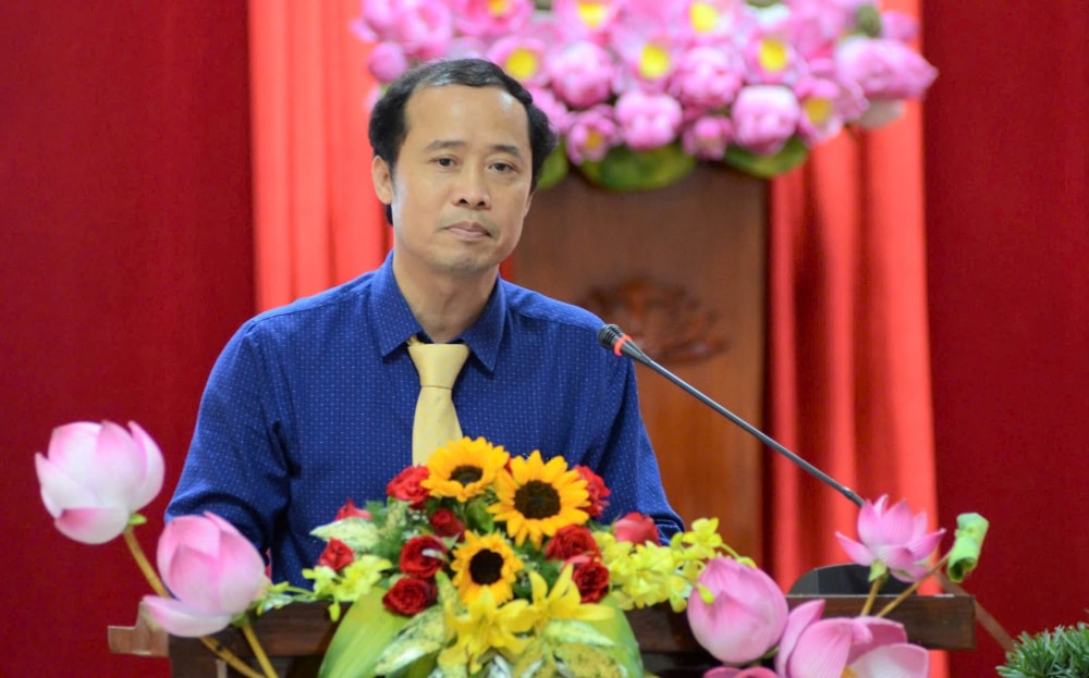 Giám đốc Sở Xây dựng Lê Anh Tuấn phát biểu tại phiên chất vấn và trả lời chất vấn