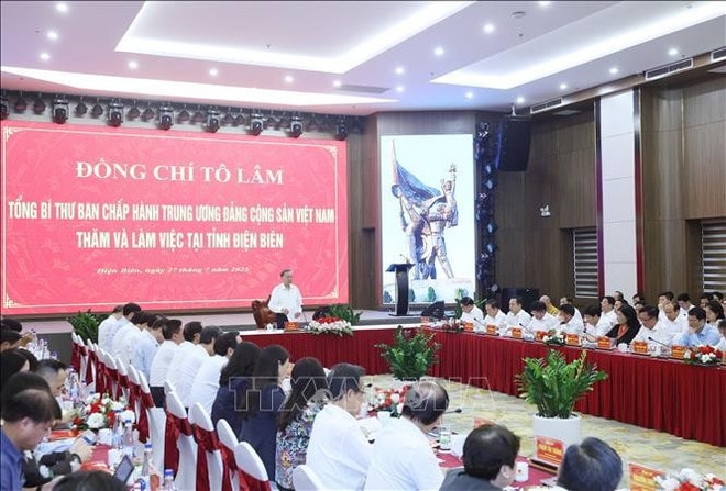 At the working session between Party General Secretary To Lam and the Party Committee of Dien Bien on July 27. (Photo: VNA) uuid78c7b2f6-bc07-4a7e-bc51-b04ab1bc717acode001library1type1mode1loctruecaptrue.jpg