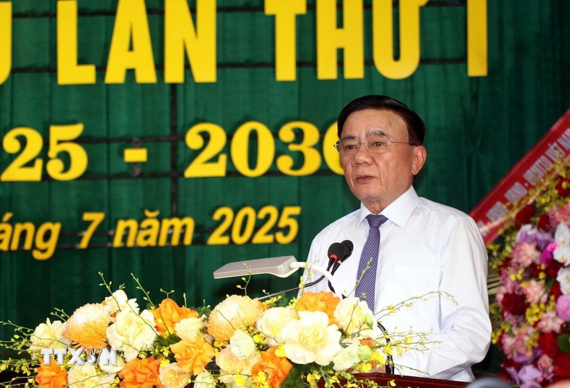 Đồng chí Trần Cẩm Tú, Ủy viên Bộ Chính trị, Thường trực Ban Bí thư phát biểu tại Đại hội. (Ảnh: Công Tường/TTXVN)