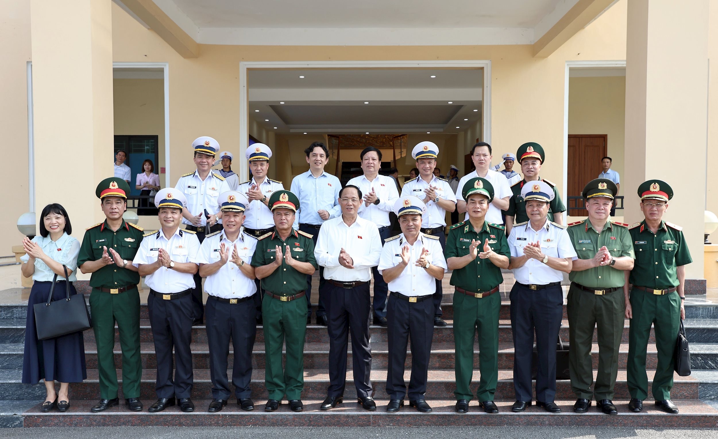 Phó Chủ tịch Quốc hội, Thượng tướng Trần Quang Phương thăm, và khảo sát tại Bộ Tư lệnh Vùng I Hải quân