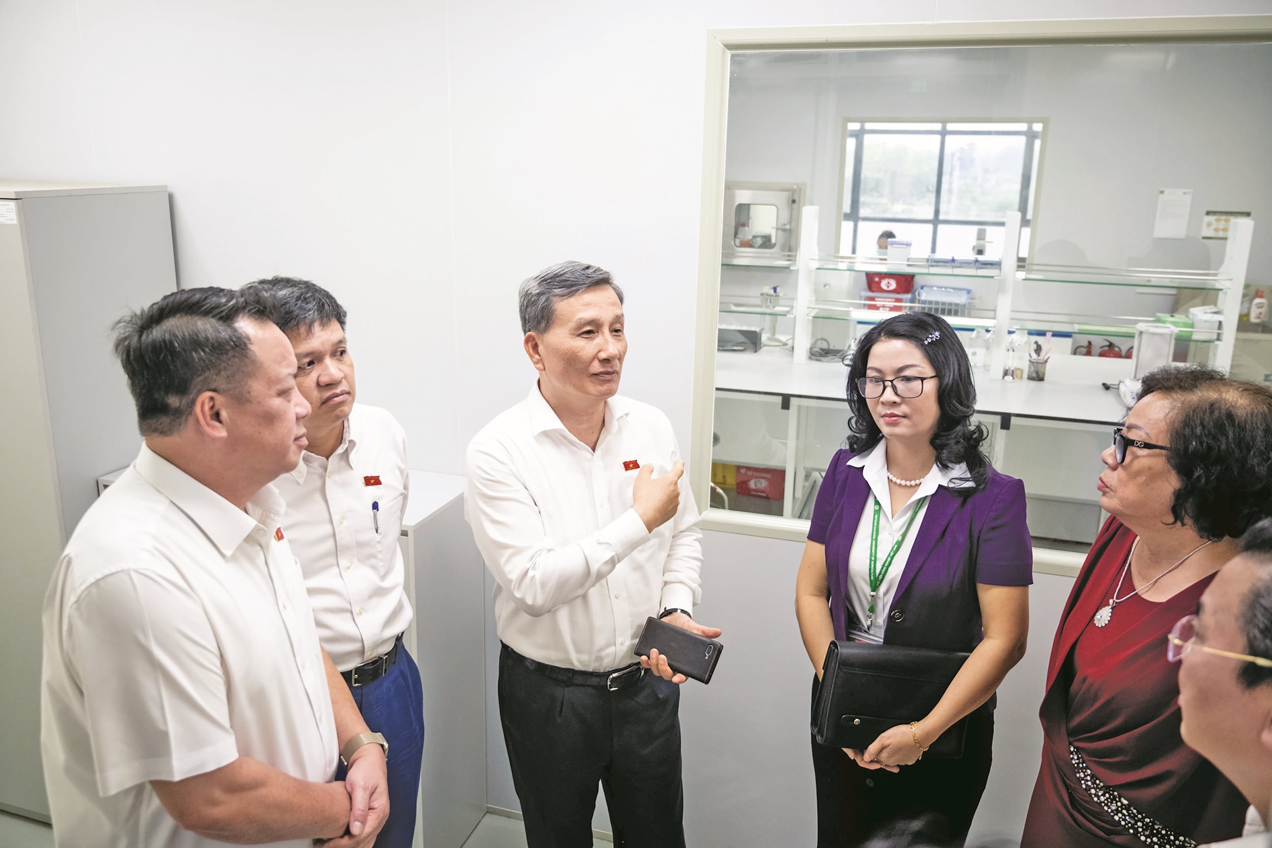 Z72_7360 - Thăm một số sản phẩm, công nghệ lĩnh vực môi trường tại Trung tâm Nghiên cứu xuất sắc và Đổi mới sáng tạo
