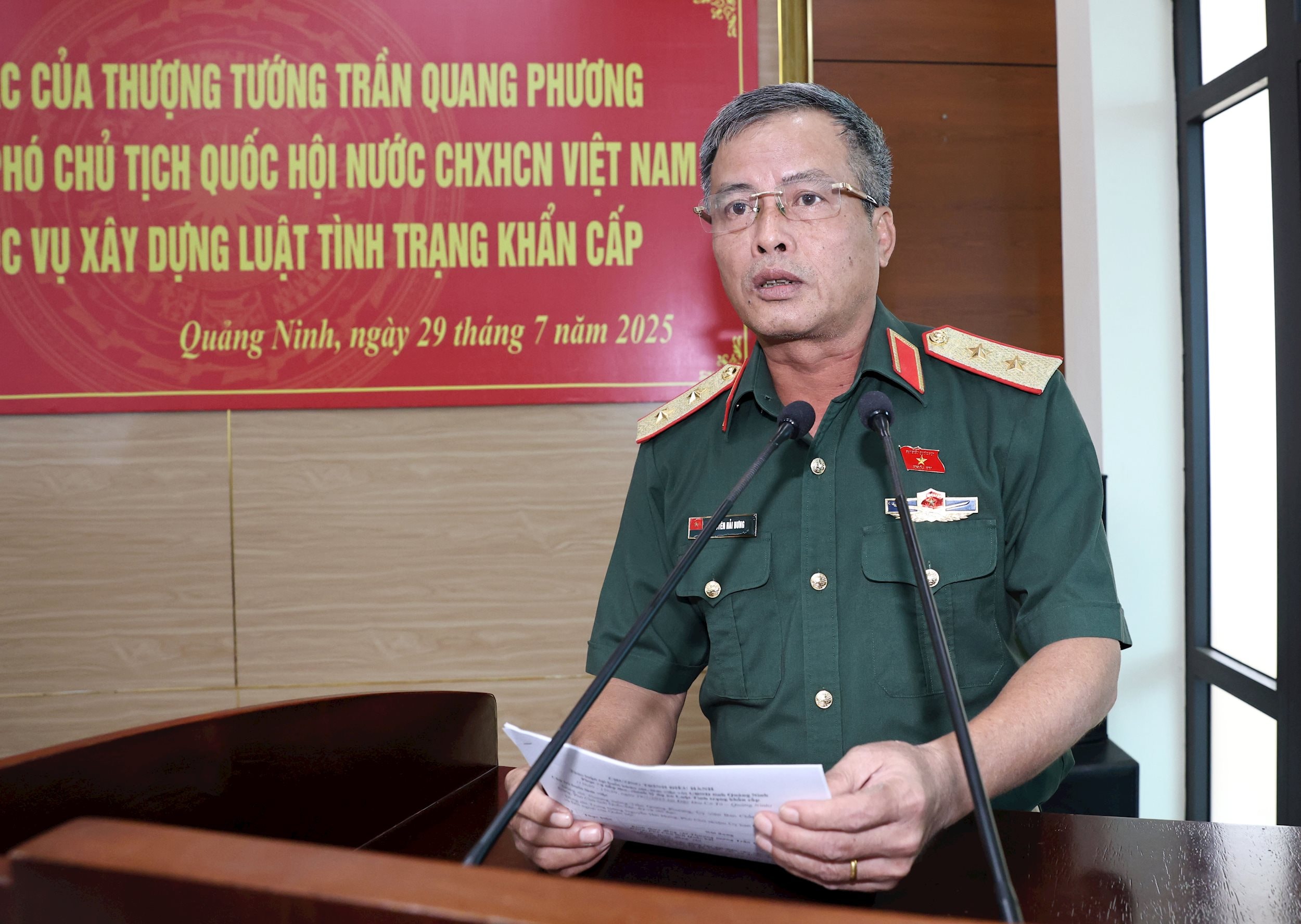 Phó Chủ nhiệm Ủy ban Quốc phòng, An ninh và Đối ngoại Nguyễn Hải Hưng phát biểu tại cuộc làm việc