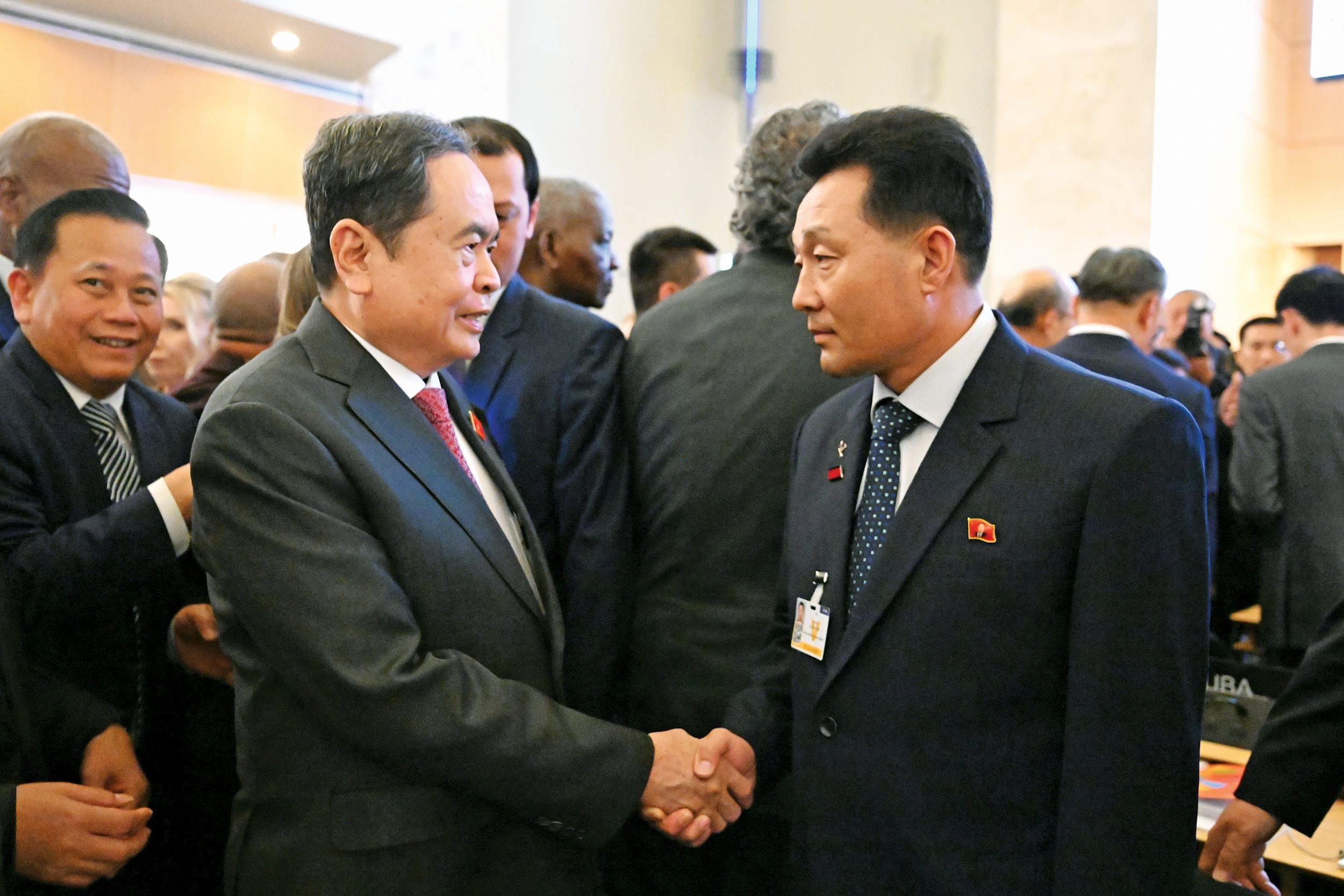 Chủ tịch Quốc hội Trần Thanh Mẫn gặp Chủ tịch Hội nghị Nhân dân tối cao Triều Tiên Pak Il Chol