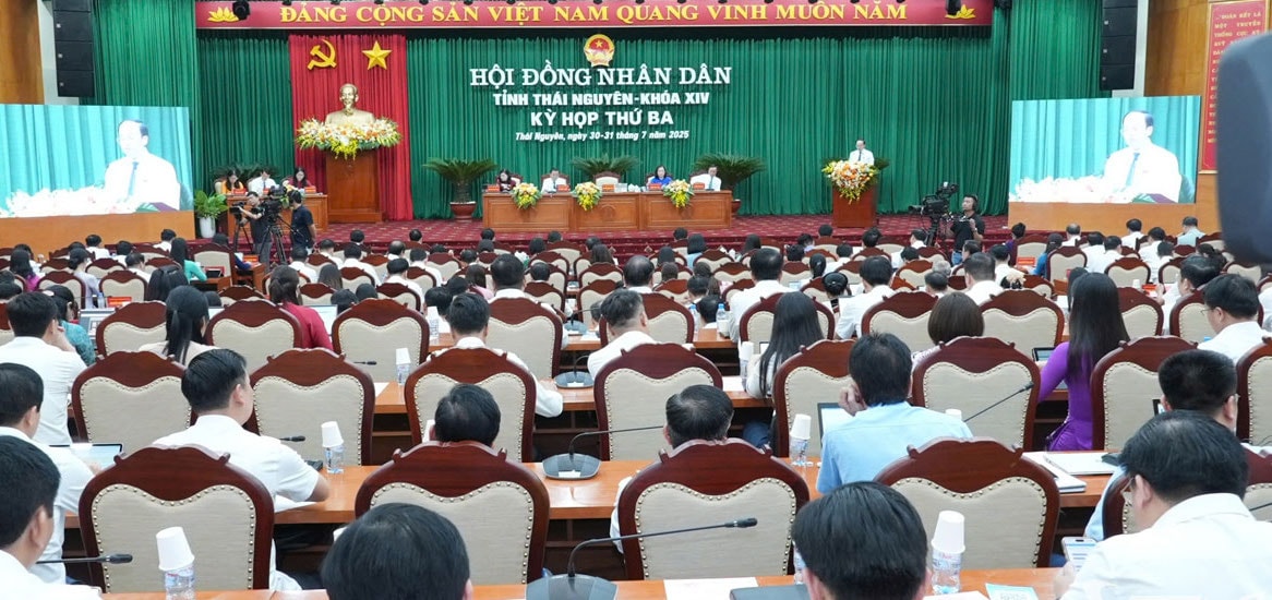 Quang cảnh kỳ họp