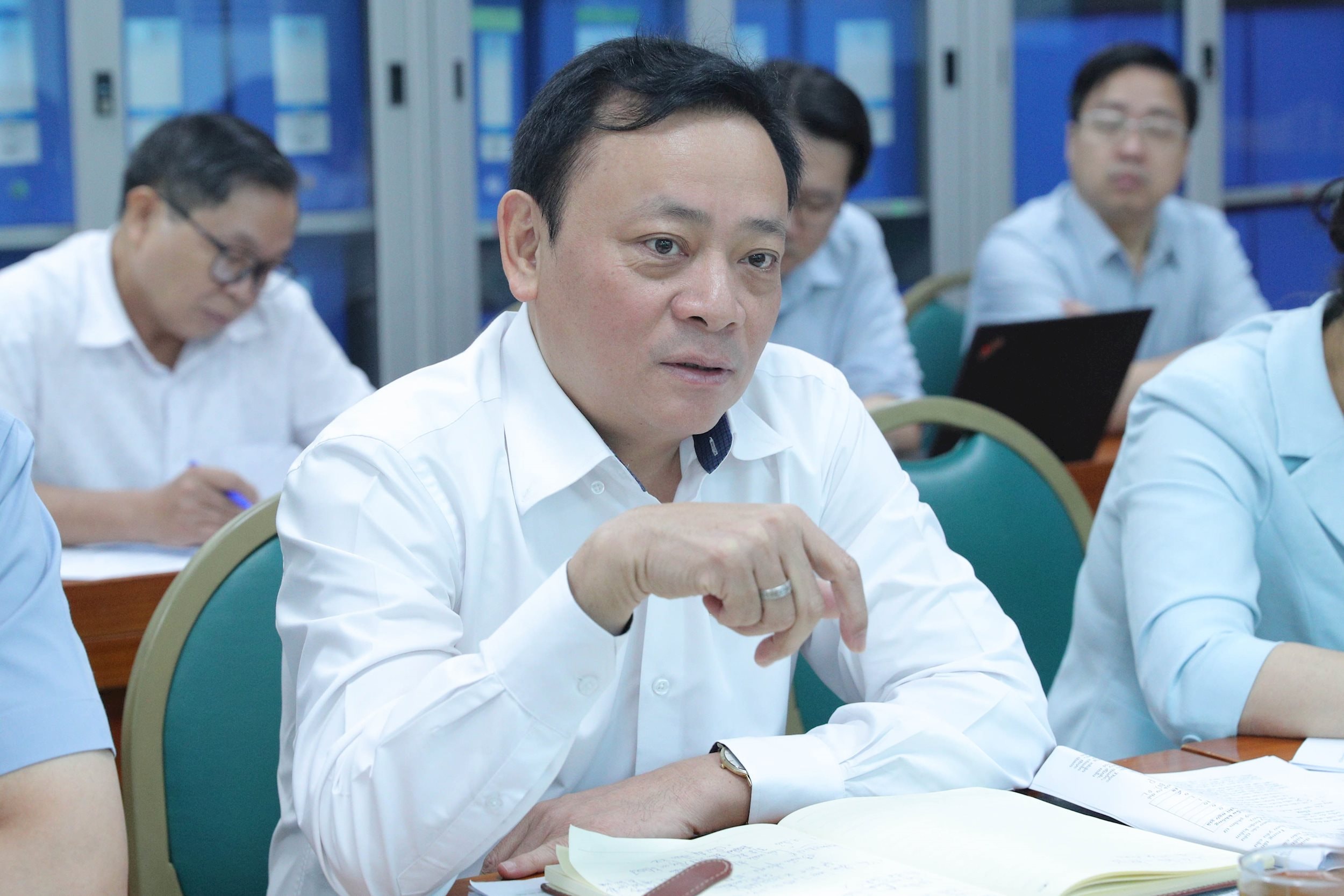Đại biểu Lê Văn Khảm