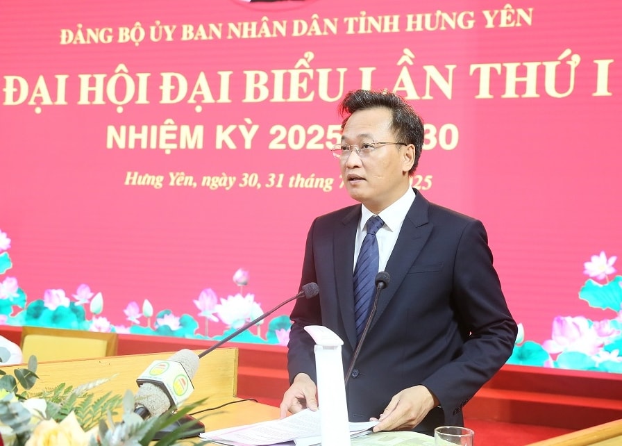Đồng chí Bí thư Tỉnh ủy Nguyễn Hữu Nghĩa phát biểu chỉ đạo tại Đại hội_