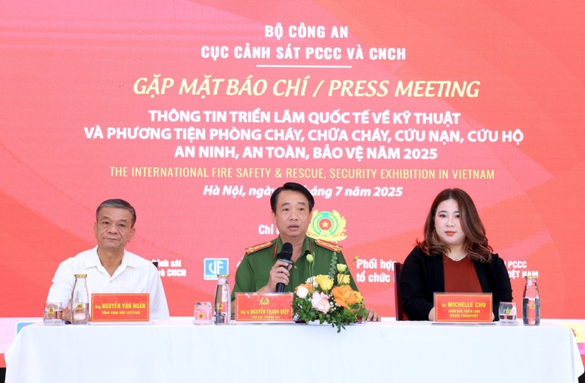 At the press meeting on July 31 to announce the Fire Safety & Rescue Vietnam 2025 (Photo: VNA)