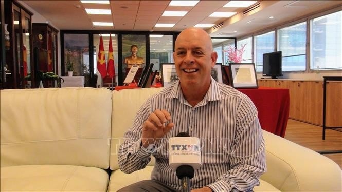 Chairman of the Israel – Vietnam Friendship Association and former Deputy Ambassador of Israel to Vietnam Eyal Buvilski (Photo: VNA)