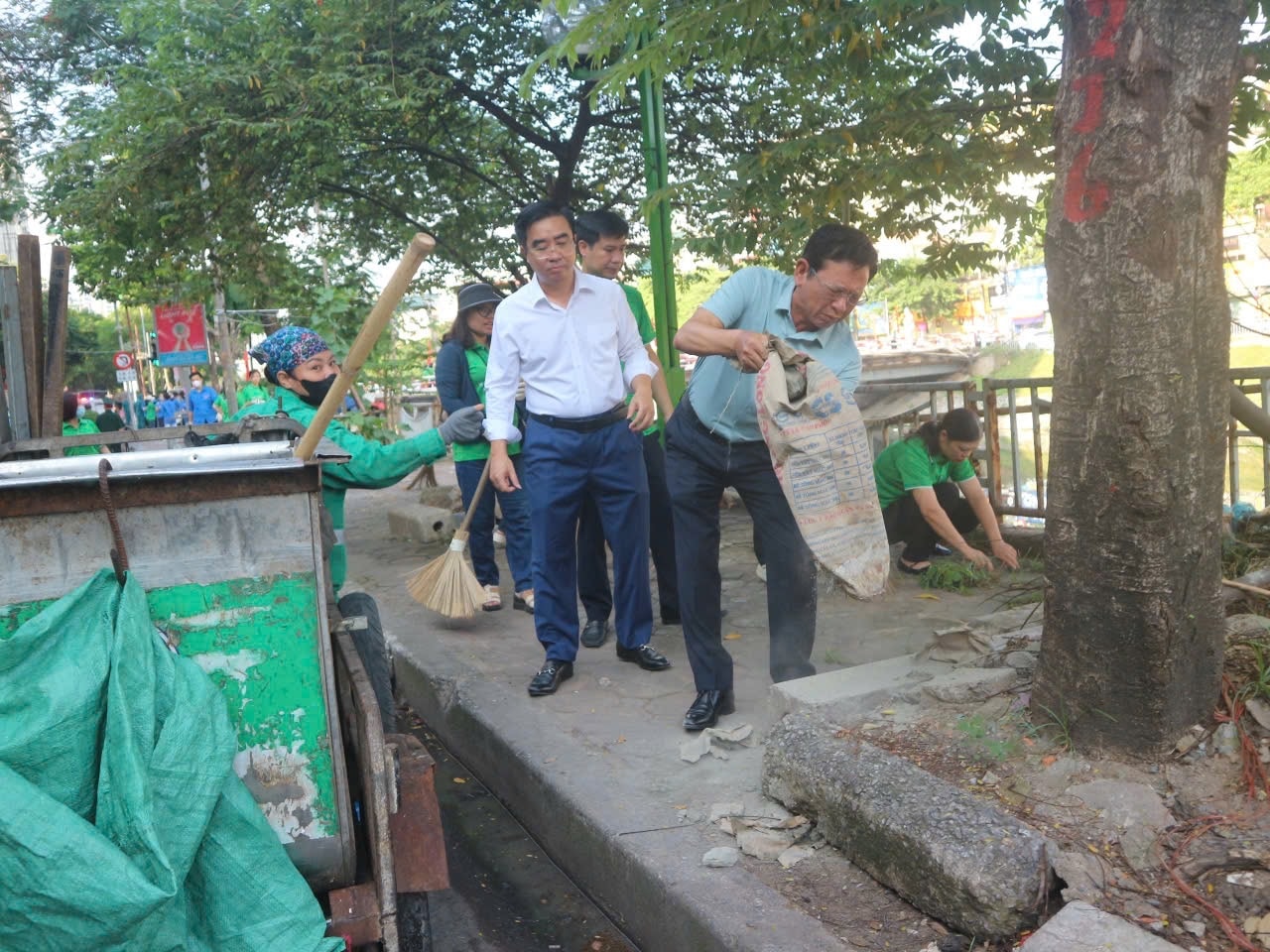 z6865484171183_6fa588e81dbd4665ec5147ccd251d0f3.jpg