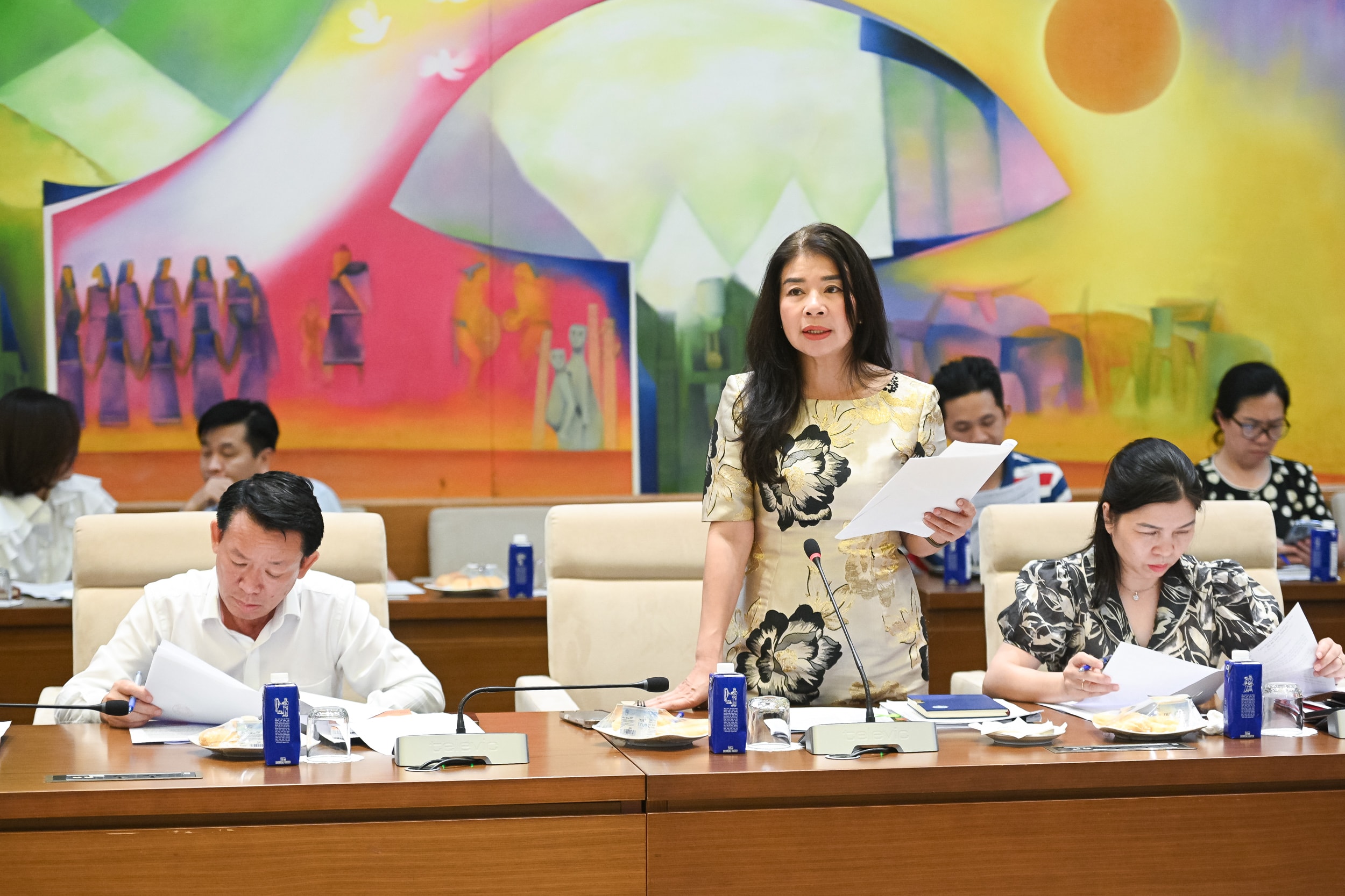 Z72_6389 - Phó Chủ nhiệm VPQH Lê Thu Hà