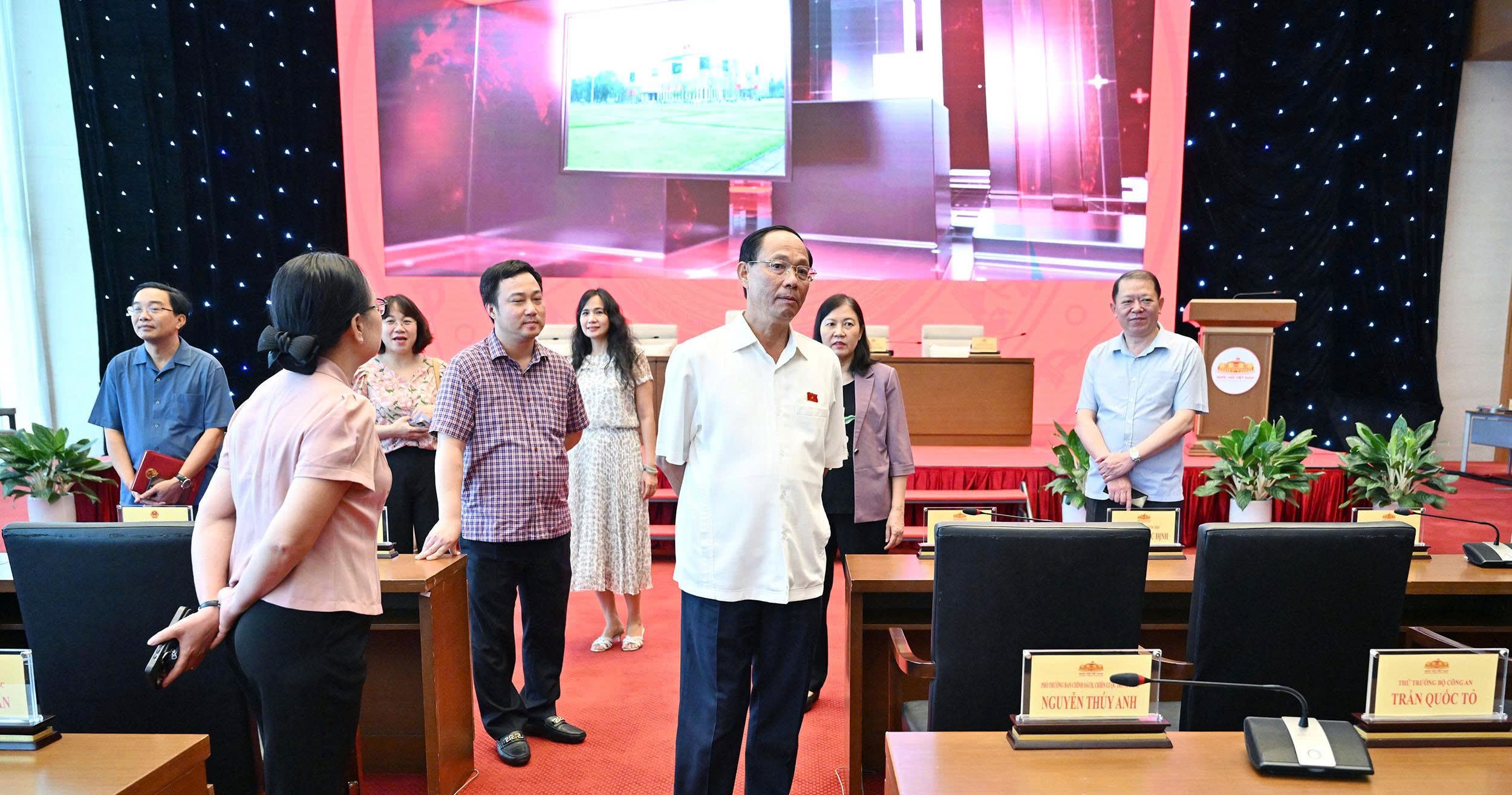 Phó Chủ tịch Quốc hội, Thượng tướng Trần Quang Phương kiểm tra công tác chuẩn bị tổ chức Diễn đàn của Quốc hội về hoạt động giám sát (3)