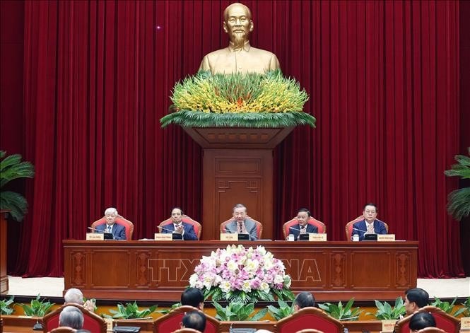 Party General Secretary To Lam and other leaders at the gathering. (Photo: VNA)