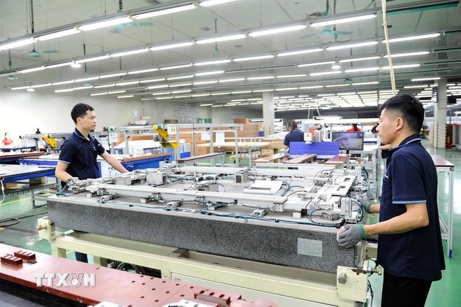 Operations at a Korean-invested company in Vietnam (Photo: VNA) hoqt-dong.jpg