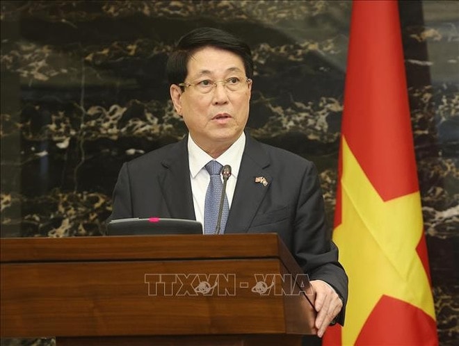 ctn-gap-bao-chi.jpg