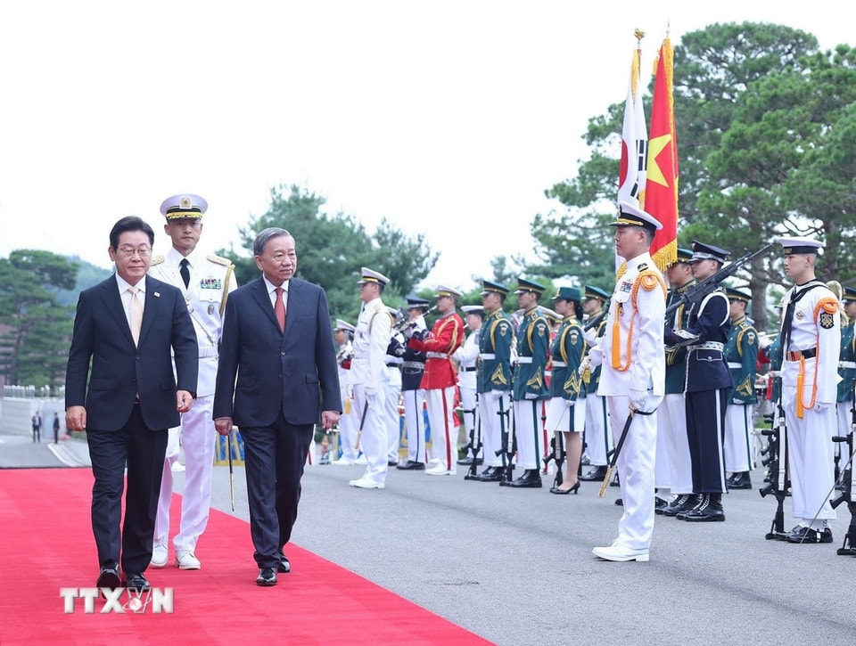 Tổng thống Lee Jae Myung chủ trì Lễ đón Tổng Bí thư Tô Lâm thăm cấp Nhà nước Hàn Quốc. Ảnh: Thống Nhất/TTXVN