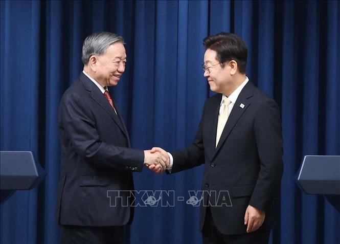 Tổng Bí thư Tô Lâm và Tổng thống Hàn Quốc Lee Jae Myung tại buổi gặp gỡ báo chí. Ảnh: Thống Nhất/TTXVN