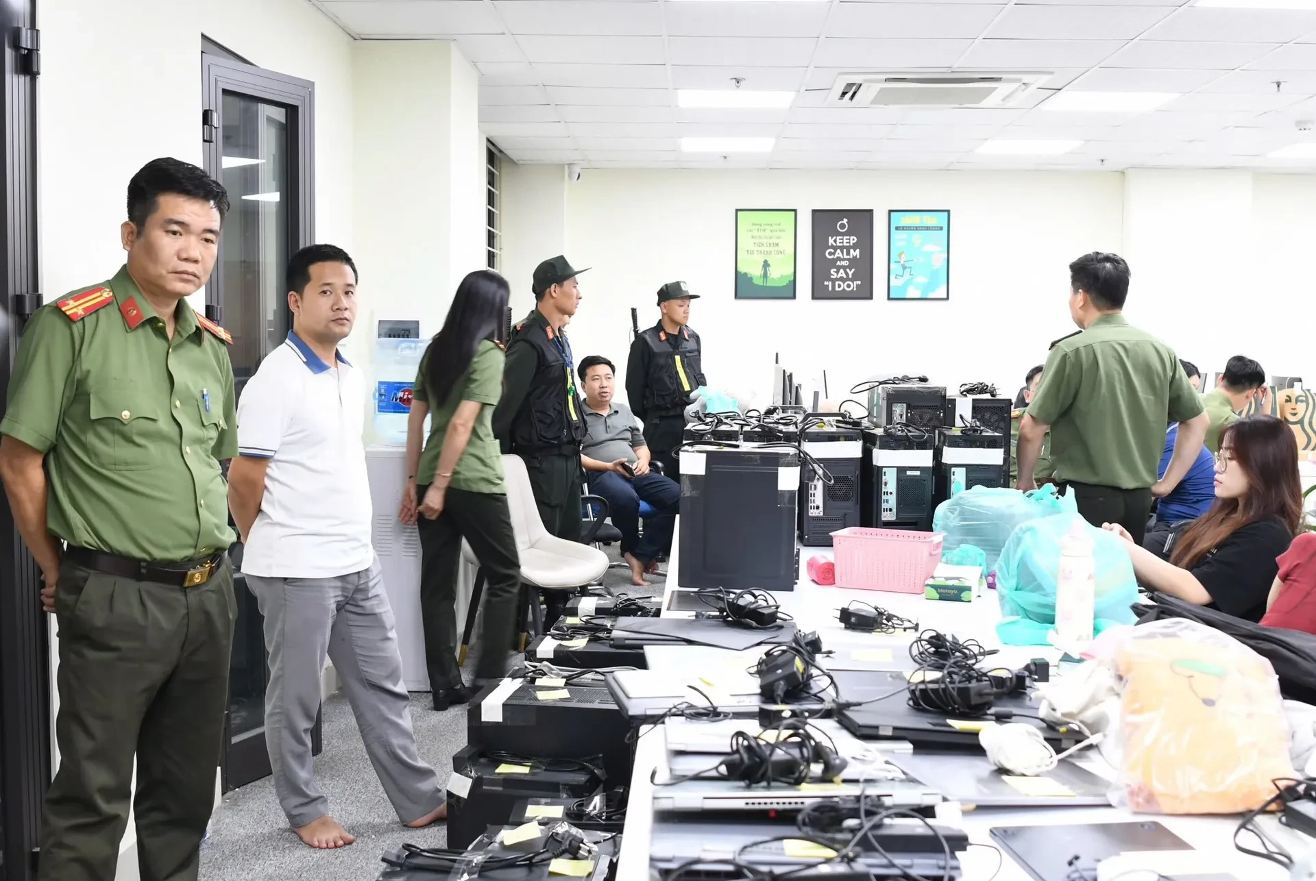 Nhiều máy tính là phương tiện gây án