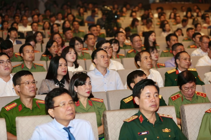 Tổng kết và trao Giải báo chí toàn quốc “Vì An ninh Tổ quốc và bình yên cuộc sống” -1