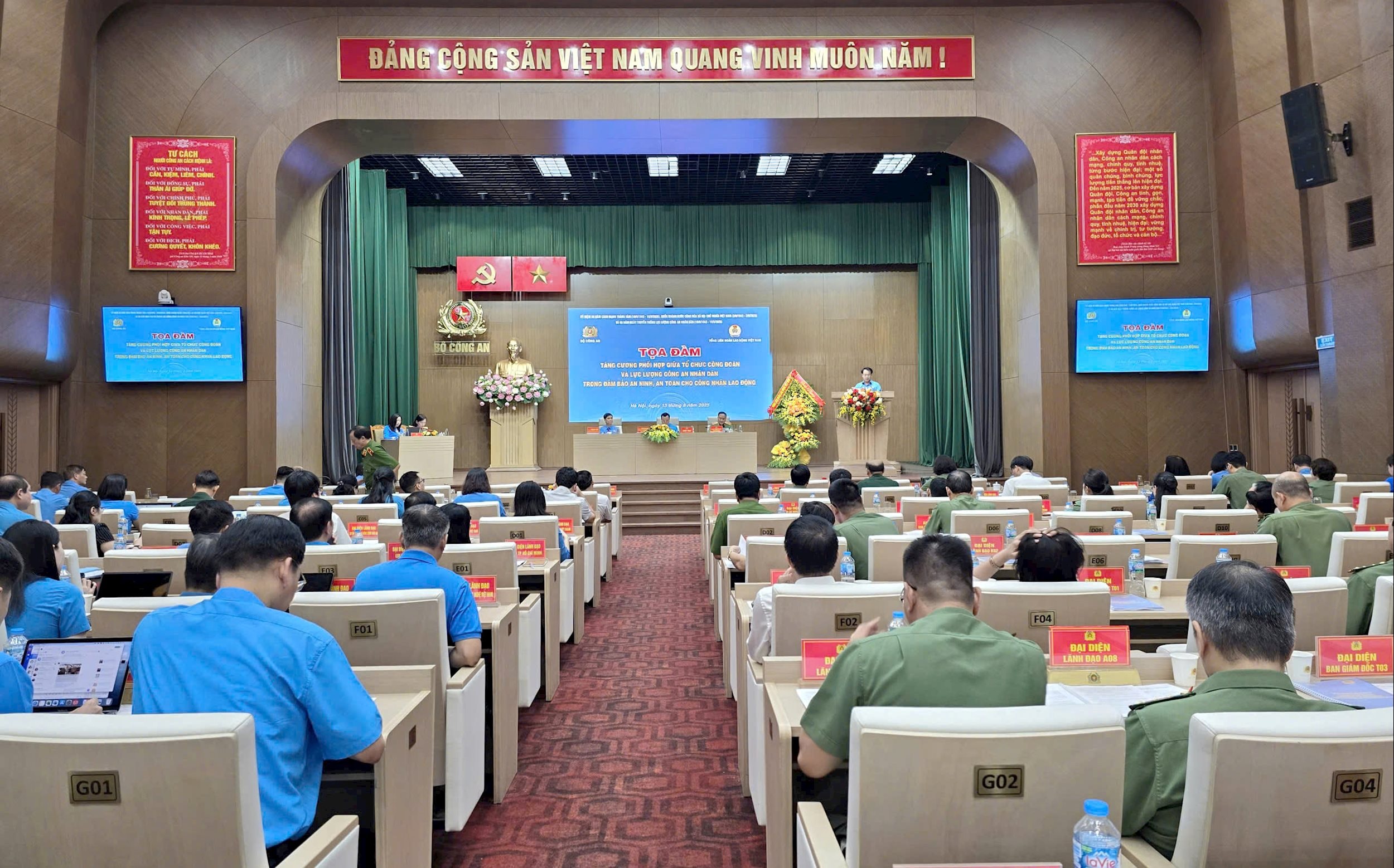 toàn cảnh hội nghị (1)
