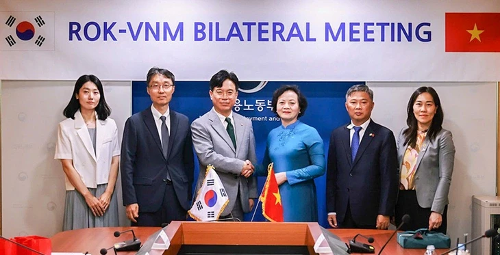 viet-nam-han-quoc-viec-lam-2-17550009654151198479348.webp