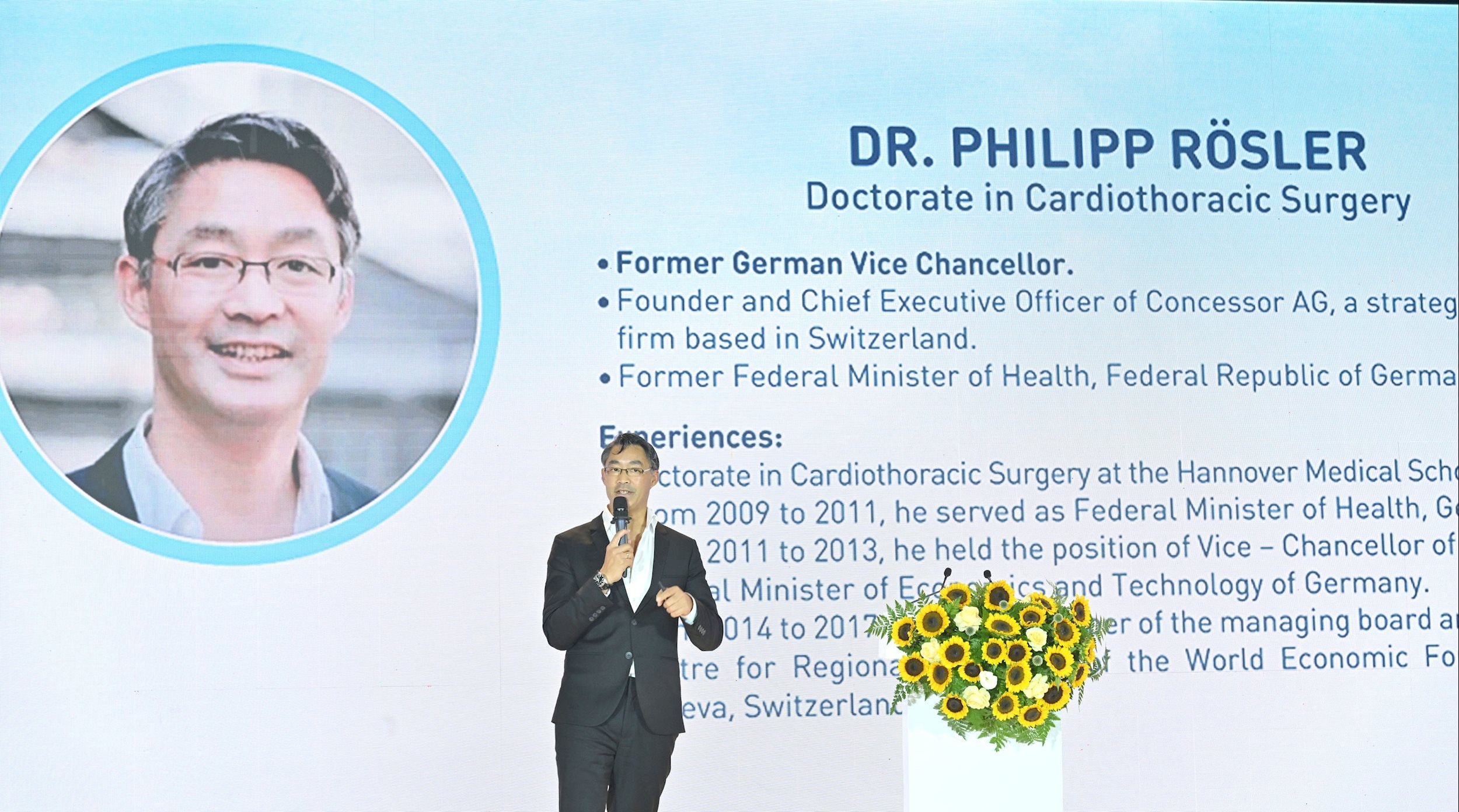 TS Philipp Rosler, Đại học Hannover (nguyên Phó Thủ tướng CHLB Đức)VQK_1390