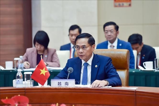 Deputy Prime Minister and Minister of Foreign Affairs Bui Thanh Son speaks at the event (Photo: VNA)