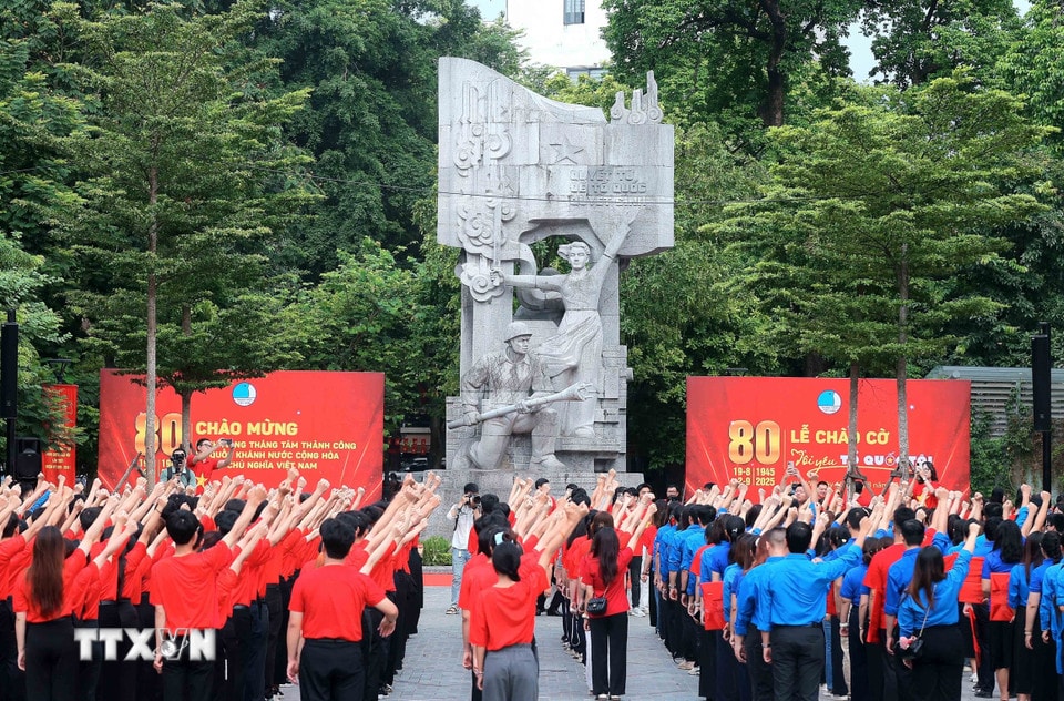 Hội viên thanh niên, đoàn viên hô vang khẩu hiệu 