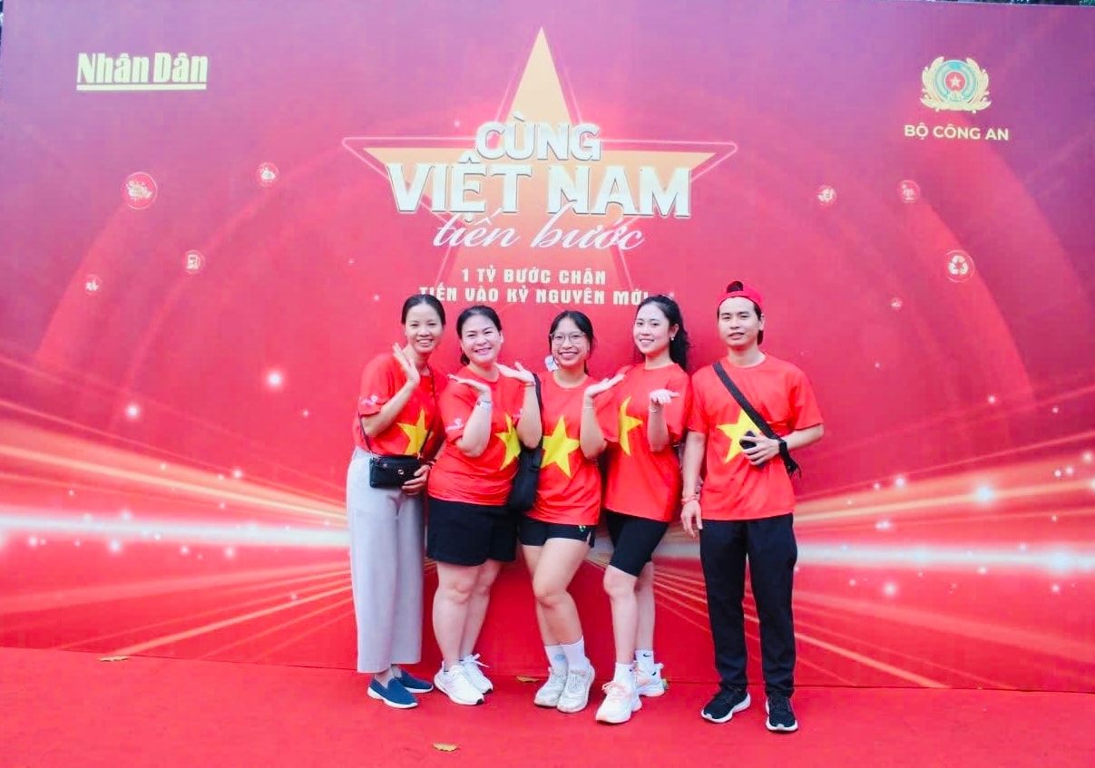 Sự kiện thu hút đông đảo người dân tham g
